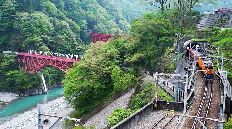 Kurobe Gorge Railway